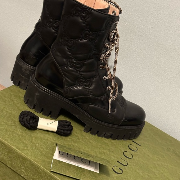 Gucci black leather GG quilted monogram boots - Picture 3 of 16